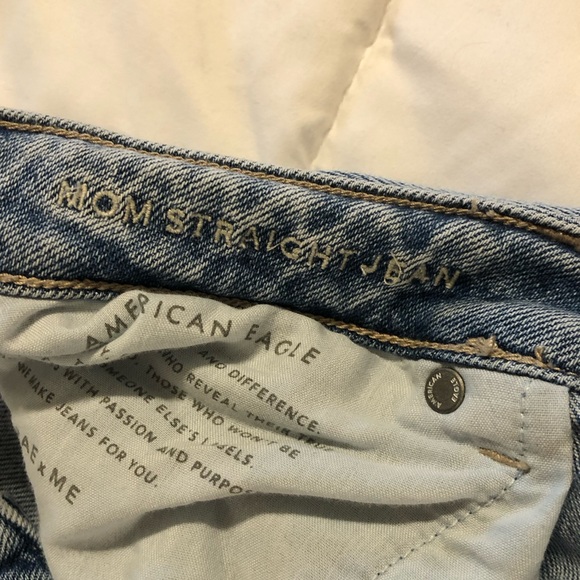 American Eagle Stretch Mom Straight Jean - Picture 4 of 5